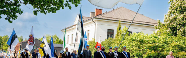 Eesti lipu häll Otepää tähistab lipu aastapäeva