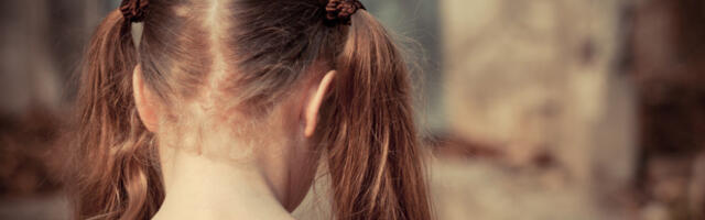 HOROR! ČETVORICA DEČAKA ZLOSTAVLJALA DEVOJČICU NA NOVOM BEOGRADU Gasili joj cigarete o telo, a po licu crtali kukaste krstove