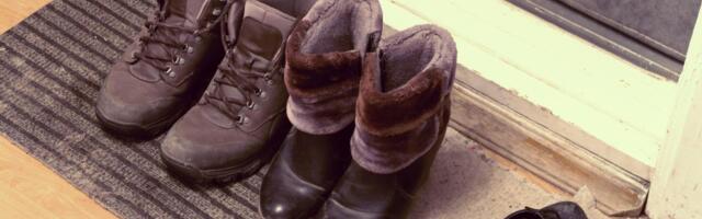 Obuću nikad ne ostavljajte ovako: Mnogi rade isto, a veruje se da tako unose nesreću i bolest u kuću