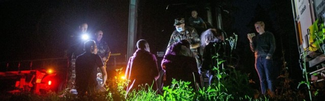 Migrantide Leedu piirilt tagasi saatmine tõotab sekeldusi kohtutes