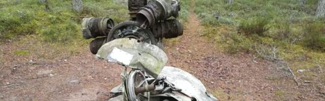 AJAPEEGEL: Teise maailmasõja lõpupäevil õmblesid Prangli pruudid omale langevarjusiidist pulmakleite