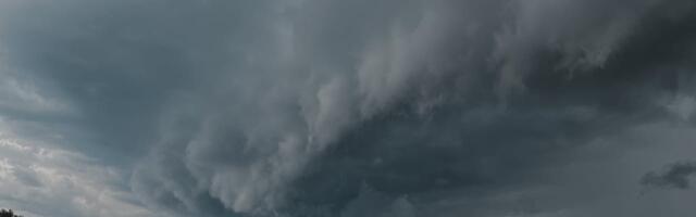 Ettevaatust! Täna kohtuvad Eesti idaservas jahedam ja kuumem õhk