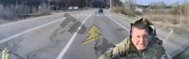 VIDEO: Ukrainas klammerdus sõjaline värbaja auto külge – sõitis tükk maad kaasa