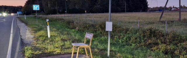 Tool bussipeatuses juhib tähelepanu valla tegemata tööle