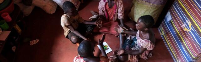 Uganda lasteaias pussitas lapsevanemat teeselnud mees surnuks neli last