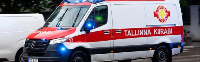 Saku vallas sõitis Volkswagen otsa vastu sõitnud bussile. Autojuht viidi haiglasse kontrolli
