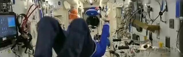 Reporter: Hiina taikonaudid teevad kosmoses tai-chid