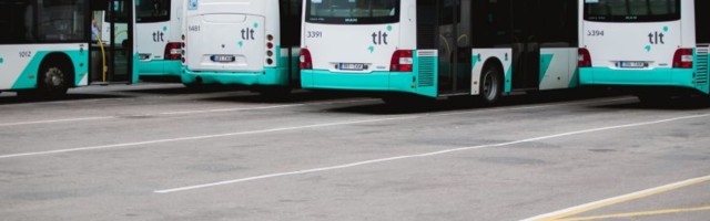 Tallinn paneb Kopli liinidele käima bussi ja keelab sinna viival teel parkimise