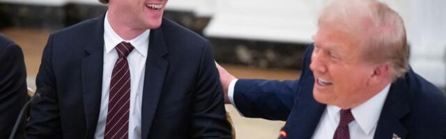 Tech leaders take turns flattering Trump at White House dinner