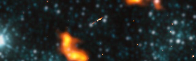 Hiiglaslikud raadiogalaktikad aitavad kaardistada nähtamatut tumeainet