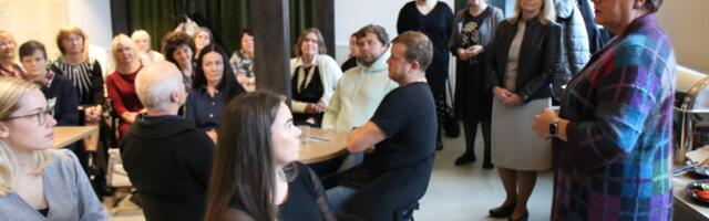 PILTUUDIS I Sirje Karis külastas Puhja Kooli