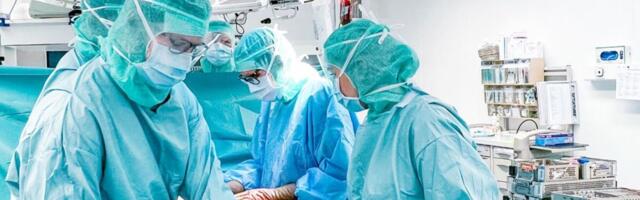 Kasvajast kahjustatud vaagnaluu tühimik asendati uudse proteesiga