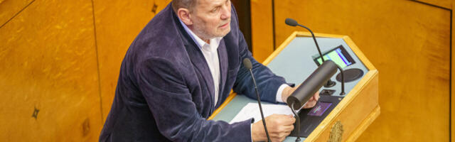 Peeter Ernits ratsutas Riigikogusse tagasi demagoogialainel