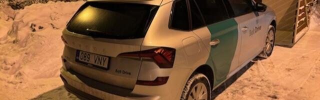 Kasutaja jättis Bolt Drive’i rendiauto eramaja värava ette. Bolt_ kiireim lahendus on auto ise ümber parkida