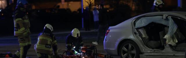 FOTOD | Tallinnas põrkasid kokku kolm autot, üks inimene viidi haiglasse