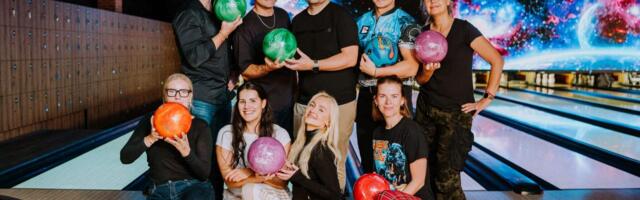 KUULA JA VAATA I Star FMi saatejuhid testisid Elamus Bowlingut: bowling sai hoopis uue tähenduse!