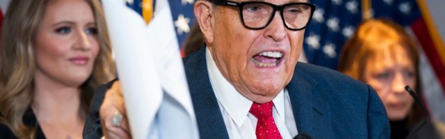 Valimistulemuste võltsimises süüdistatud ettevõtted nõuavad kohtus Trumpi lähikondsetelt miljardeid dollareid