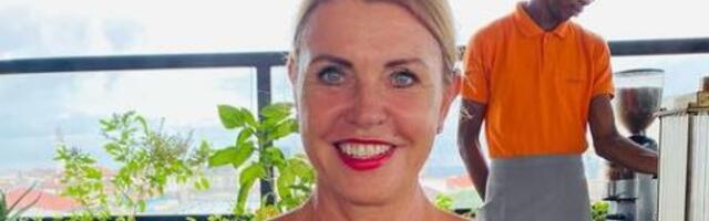 KUUMAD KAADRID: ANU SAAGIM näitas, kuidas kootud kleidis seksikas välja näha