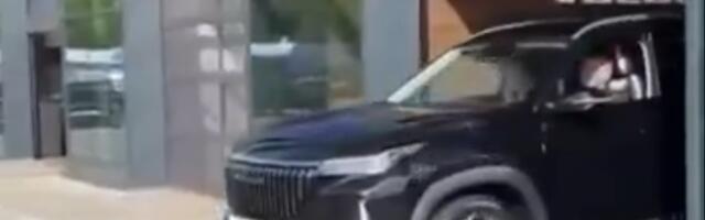 DELFI VOOG | Video_ Uue Volga mudeli esimene omanik läks jalgsi koju, sest auto läks kohe katki