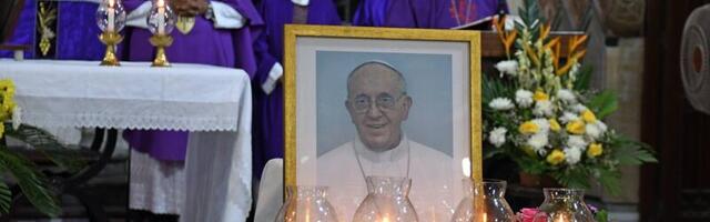 Paavst Franciscus suri insuldi tagajärjel