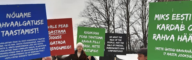 Videosalvestus: riigipöörde aastapäeval nõuti Toompeal rahvale demokraatlike õiguste tagastamist