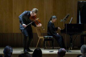 Üksindusest üksi ja kaksi