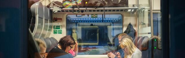 Lastega reisija ei tundu olevat ei rongi ega bussi mugavusklassi oodatud. „Väga peresõbralik tõesti“