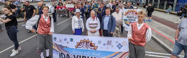 TÄIENDATUD PILDIGALERII ⟩ Elagu noorte laulu- ja tantsupeol osalevad idavirulased