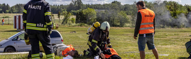 FOTOD JA VIDEO | Kärdla lennujaamas harjutati lennuõnnetusele reageerimist