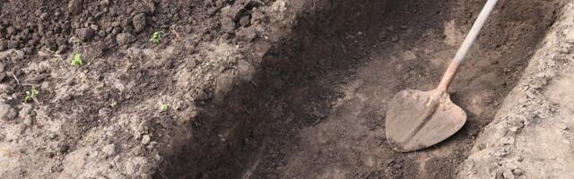 Surnud juhiga auto lömastas kolm hauakaevajat