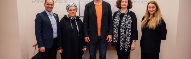 Kondase keskus avas Berliinis näituse, mis toob varjust välja erivajadusega inimeste kunsti