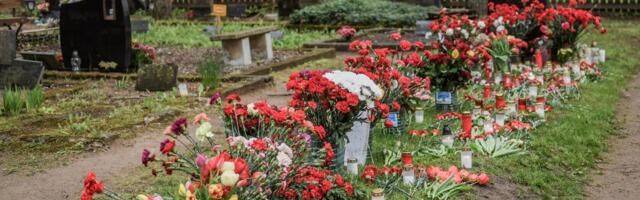 FOTOD | Idanaabrite võidupäeval voogas Tartus punane nelgimeri