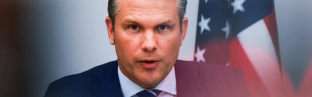 USA kaitseministri lennuk tegi Suurbritannias ootamatu maandumise