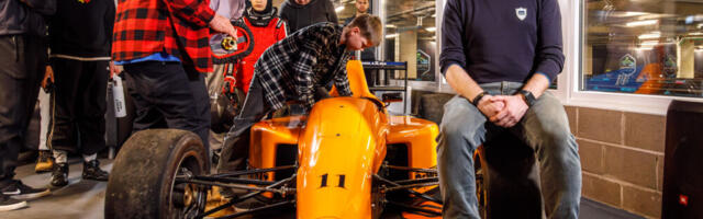 VIDEO. Ekke-Taavi Sepper hakkab võistlema haruldase Lätis valmistatud vormeliga