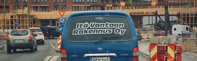 Eestlane ülbitses Helsingis parkimiskontrolöriga ja sai kaela kohtulahingu