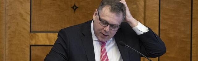 Uued tulijad osutusid tavalisteks poliitikuteks. Eesti 200 saadik ostis maksumaksja rahaga džinntooniku