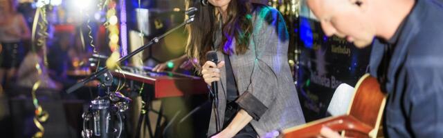 FOTOD | Legendaarne Nimeta baar tähistas suure peoga oma 30. sünnipäeva. Külalisi lõbustas Ines