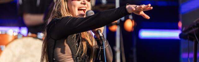 VIDEO | „Meil on väike pulm.“ Maailmas laineid lööva Night Tapesi lauljatar Iiris Vesik paljastas detaile abiellumisest