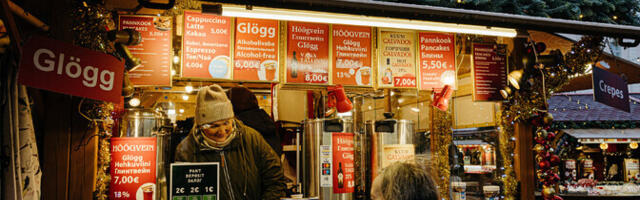 Galerii: Tallinna Raekoja platsil ootab taas külastajaid jõuluturg