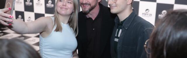 FOTOD | Maailmastaari tähetund! Elevil fännid tervitasid Tallinnas Šoti näitlejat James McAvoyd