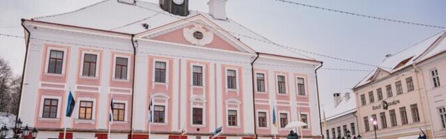 Погода, наконец, позволила открыть каток на Тартуской ратушной площади