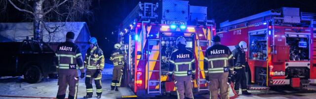 FOTOD | Viljandimaal põles kuur