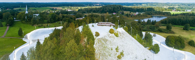 Otepää alustab suusahooaega – Linnamäel peetakse esimene võistlus sel aastal murul