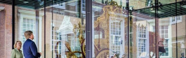 Hollandi kuningas loobus rassistlikuks peetava kuldse tõlla kasutamisest