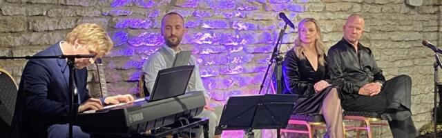 Loosime ''Kolm meest, naine ja teater'' priipääsmeid Türile
