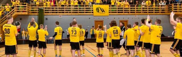 Jõgeva Tähe krooniti kodupubliku ees Eesti saalihokimeistriks