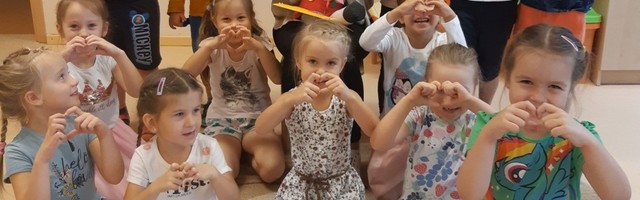 Tartus Kellukese lasteaias saab lapse panna sügisest kahesuunalisse keelekümblusrühma