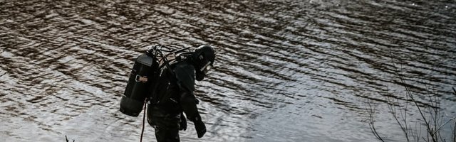 FOTOD | Kasari jõest leiti sinna eile sõitnud auto ja selles viibinud hukkunu