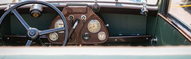 Narvas mürisevad nädalavahetusel retroautod ja -mootorrattad