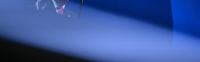 Trump allkirjastas Epsteini toimikute avalikustamise eelnõu